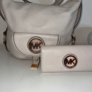 Michael Kors Hobo